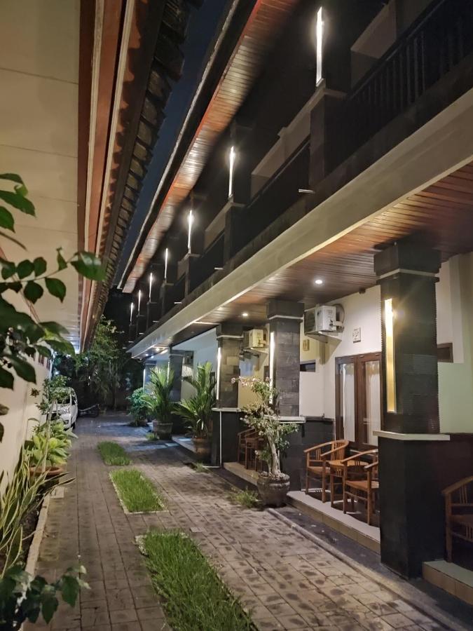 Surya Inn Кута Екстериор снимка