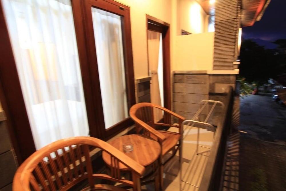 Surya Inn Кута Екстериор снимка