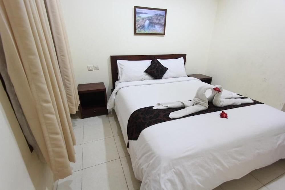 Surya Inn Кута Екстериор снимка