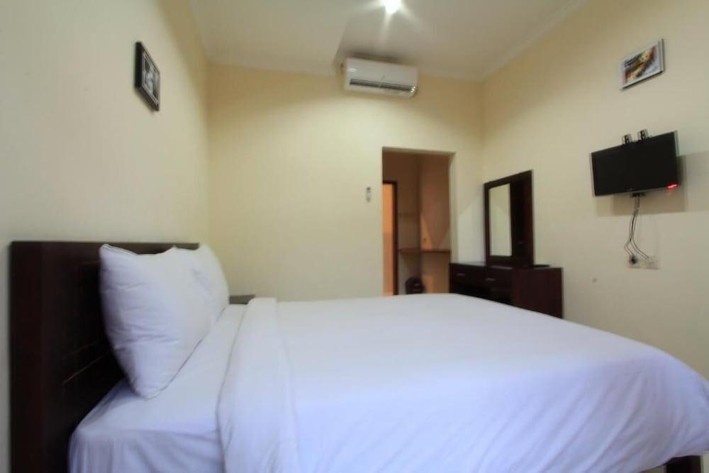 Surya Inn Кута Екстериор снимка