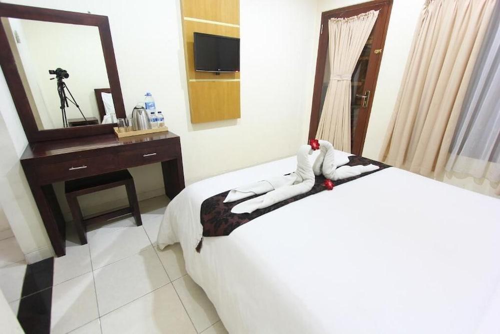 Surya Inn Кута Екстериор снимка
