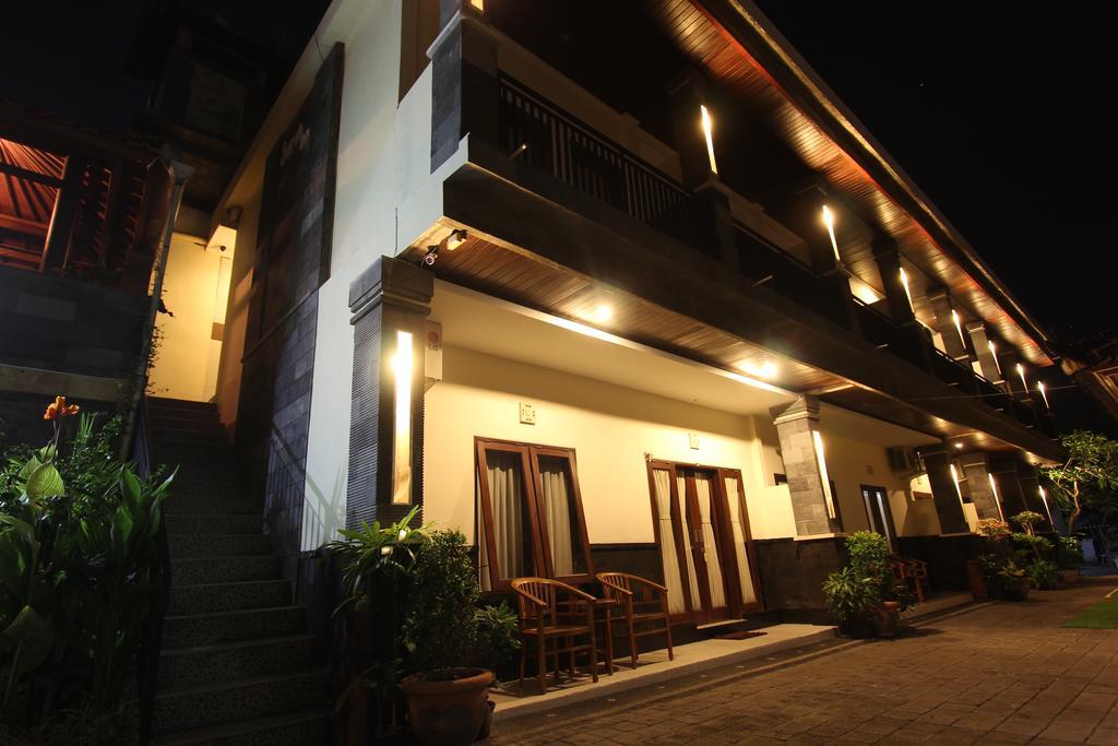 Surya Inn Кута Екстериор снимка