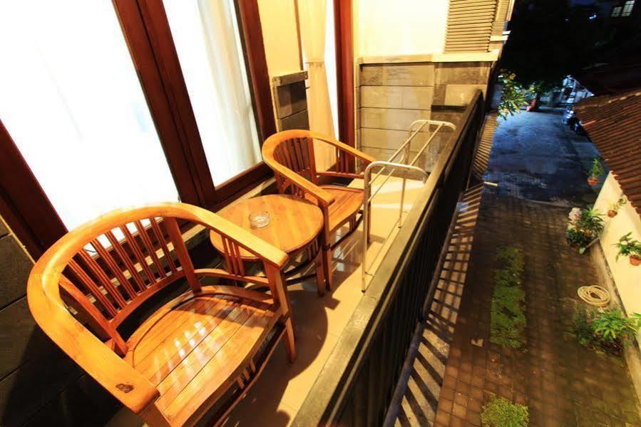 Surya Inn Кута Екстериор снимка